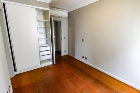 Apartamento à venda com 163m², 4 quartos e 3 vagasSuíte 2