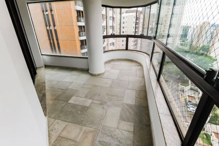 Apartamento à venda com 163m², 4 quartos e 3 vagasVaranda gourmet