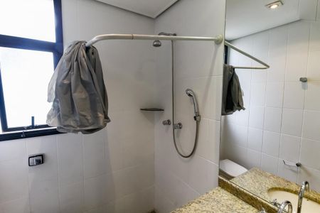 Apartamento à venda com 163m², 4 quartos e 3 vagasBanheiro da Suíte 1 - chuveiro