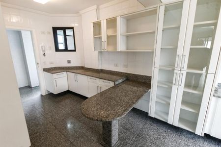 Apartamento à venda com 163m², 4 quartos e 3 vagasDetalhe da cozinha