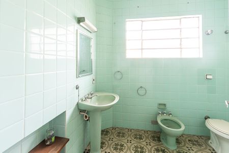 Casa à venda com 280m², 4 quartos e 1 vagaBanheiro 1