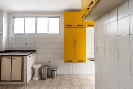 Casa à venda com 280m², 4 quartos e 1 vagaCozinha