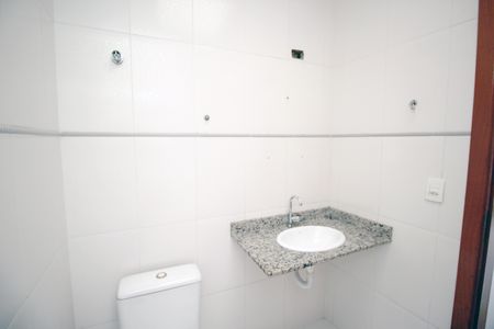 Casa à venda com 128m², 2 quartos e 2 vagasBanheiro da Suíte 2