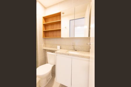 Apartamento à venda com 38m², 2 quartos e sem vaga Apartamento à venda com 38m², 2 quartos e sem vagaBanheiro Social