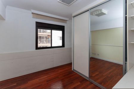 Apartamento à venda com 178m², 3 quartos e 3 vagas Apartamento à venda com 178m², 3 quartos e 3 vagas Suíte 2