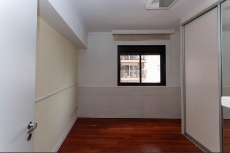 Apartamento à venda com 178m², 3 quartos e 3 vagas Apartamento à venda com 178m², 3 quartos e 3 vagas Suíte 2
