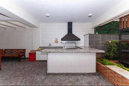 Apartamento à venda com 178m², 3 quartos e 3 vagas Apartamento à venda com 178m², 3 quartos e 3 vagasÁrea comum - Churrasqueira