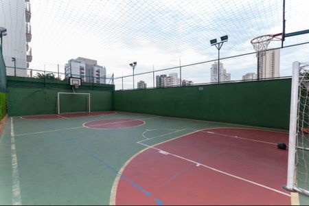 Apartamento à venda com 178m², 3 quartos e 3 vagas Apartamento à venda com 178m², 3 quartos e 3 vagasÁrea comum - Quadra Esportiva