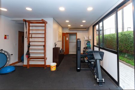 Apartamento à venda com 178m², 3 quartos e 3 vagas Apartamento à venda com 178m², 3 quartos e 3 vagasÁrea Comum - Academia