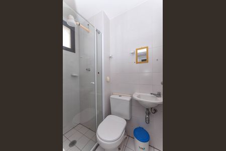 Apartamento à venda com 178m², 3 quartos e 3 vagas Apartamento à venda com 178m², 3 quartos e 3 vagasBanheiro de Serviço