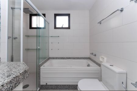 Apartamento à venda com 178m², 3 quartos e 3 vagas Apartamento à venda com 178m², 3 quartos e 3 vagasBanheiro da Suíte 3