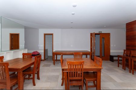 Apartamento à venda com 178m², 3 quartos e 3 vagas Apartamento à venda com 178m², 3 quartos e 3 vagasÁrea Comum - Salão de Festas