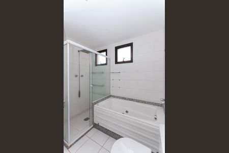 Apartamento à venda com 178m², 3 quartos e 3 vagas Apartamento à venda com 178m², 3 quartos e 3 vagasBanheiro da Suíte 3