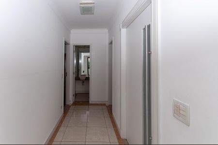 Apartamento à venda com 178m², 3 quartos e 3 vagas Apartamento à venda com 178m², 3 quartos e 3 vagasCorredor