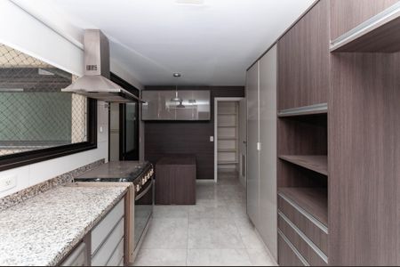 Apartamento à venda com 178m², 3 quartos e 3 vagas Apartamento à venda com 178m², 3 quartos e 3 vagasCozinha