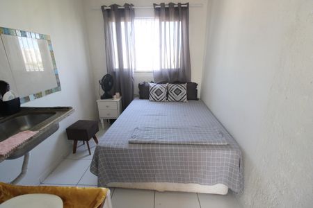 Quarto de kitnet/studio para alugar com 1 quarto, 43m² em Curicica, Rio de Janeiro