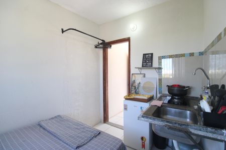 Quarto de kitnet/studio para alugar com 1 quarto, 43m² em Curicica, Rio de Janeiro