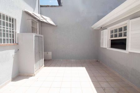 Casa para alugar com 142m², 3 quartos e 2 vagas