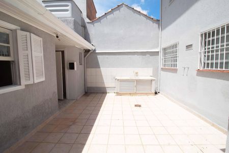 Casa para alugar com 142m², 3 quartos e 2 vagas