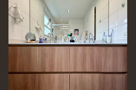 Apartamento à venda com 115m², 3 quartos e 2 vagasBanheiro Suíte 1