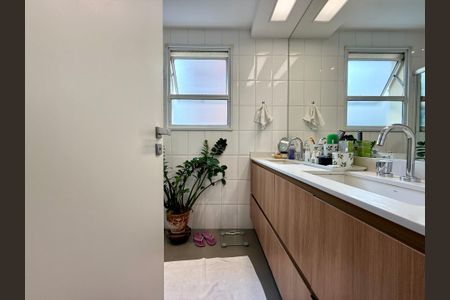 Apartamento à venda com 115m², 3 quartos e 2 vagasBanheiro Suíte 1