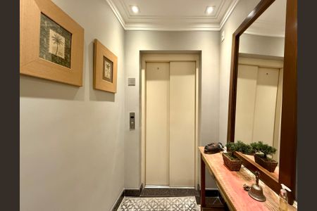 Apartamento à venda com 115m², 3 quartos e 2 vagasHall Social Apartamento