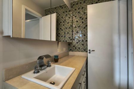 Apartamento para alugar com 128m², 3 quartos e 1 vagaBanheiro da Suíte 1