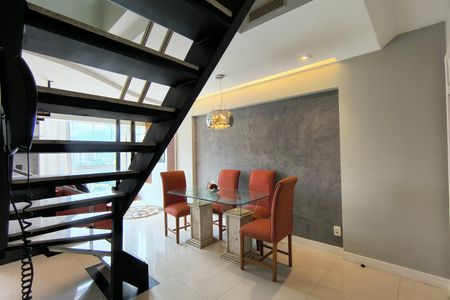 Apartamento para alugar com 128m², 3 quartos e 1 vagaSala