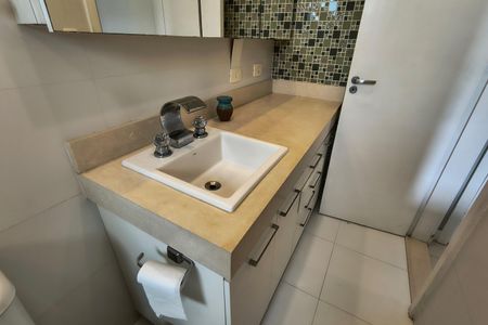 Apartamento para alugar com 128m², 3 quartos e 1 vagaBanheiro da Suíte 1