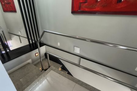 Apartamento para alugar com 128m², 3 quartos e 1 vagaEscada