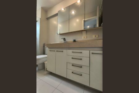 Apartamento para alugar com 128m², 3 quartos e 1 vagaBanheiro da Suíte 1