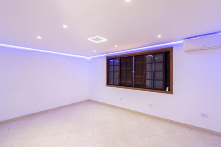 Casa para alugar com 250m², 3 quartos e 7 vagas Casa para alugar com 250m², 3 quartos e 7 vagasQuarto