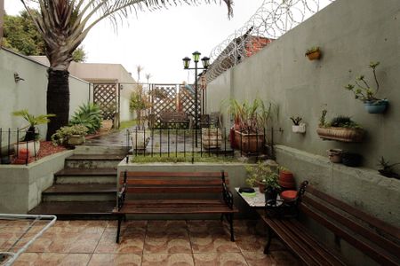 Casa à venda com 180m², 3 quartos e 3 vagasQuintal