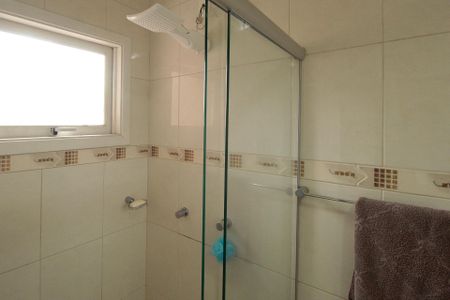 Casa à venda com 180m², 3 quartos e 3 vagasBanheiro
