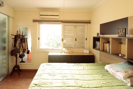 Casa à venda com 180m², 3 quartos e 3 vagasSuíte 