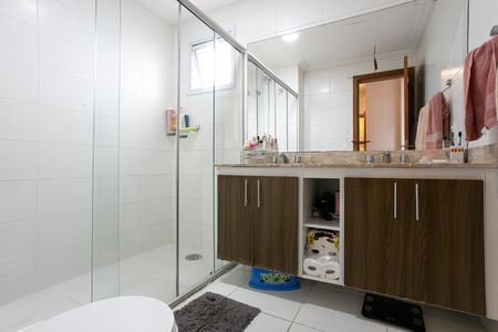 Apartamento à venda com 171m², 4 quartos e 3 vagasBanheiro da Suíte 1