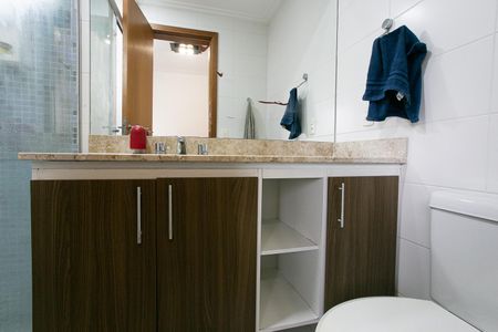 Apartamento à venda com 171m², 4 quartos e 3 vagasBanheiro da Suíte 2