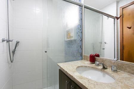 Apartamento à venda com 171m², 4 quartos e 3 vagasBanheiro da Suíte 2