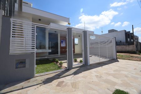 Casa à venda com 131m², 3 quartos e 2 vagasFachada e Placa
