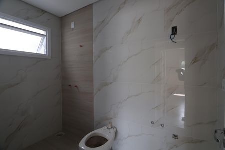 Casa à venda com 131m², 3 quartos e 2 vagasBanheiro