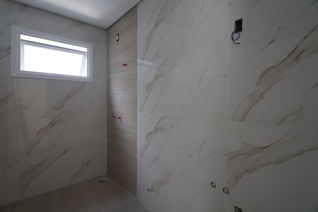 Casa à venda com 131m², 3 quartos e 2 vagasBanheiro suíte