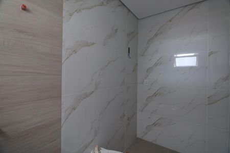 Casa à venda com 131m², 3 quartos e 2 vagasBanheiro