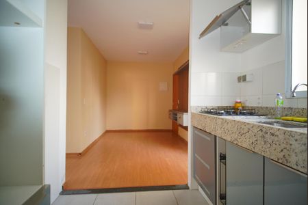 Cozinha de apartamento à venda com 1 quarto, 44m² em Rubem Berta, Porto Alegre