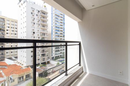 Varanda de apartamento para alugar com 1 quarto, 48m² em Cambuí, Campinas