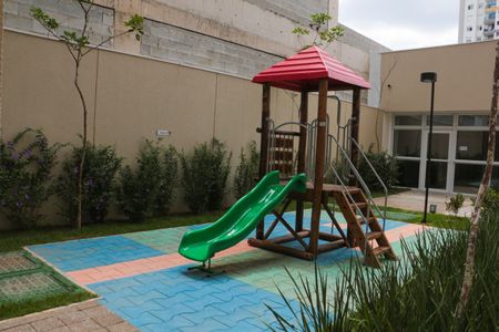 Apartamento para alugar com 31m², 1 quarto e sem vaga Apartamento para alugar com 31m², 1 quarto e sem vagaÁrea comum - Playground