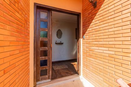 Casa à venda com 401m², 3 quartos e 2 vagasEntrada