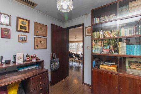 Casa à venda com 401m², 3 quartos e 2 vagasEscritório