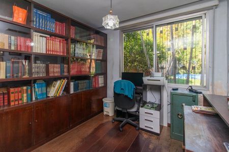 Casa à venda com 401m², 3 quartos e 2 vagasEscritório