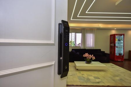 Apartamento à venda com 200m², 4 quartos e 3 vagasFechadura Eletrônica