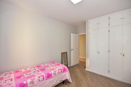 Apartamento à venda com 200m², 4 quartos e 3 vagasQuarto 2